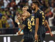 Fenerbahçe güle oynaya