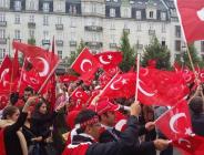 Norveç’te Türkler darbe ve teröre karşı yürüdü