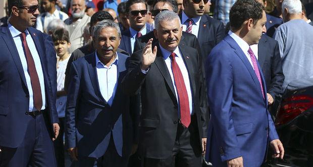 Başbakan Yıldırım: İmzasız ihbarların dikkate alınmaması için genelge yayınlayacağız
