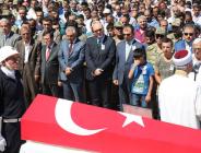 Kavgayı ayırırken vurulan polis memuru 1 haftalık yaşam mücadelesini kaybetti