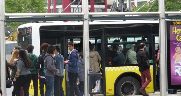 Metrobüs şoförü ‘klima açık mı’ diye soran yolcuyu bıçakladı