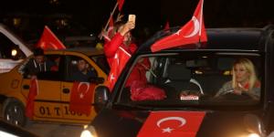 Adana halkı sokağa döküldü