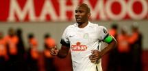 Ç.Rizesporlu futbolcunu ikiz bebeklerini kaybetti, eşi komada!