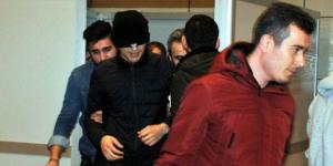 Havalimanında gözaltına alındılar!