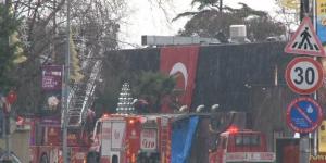 Reina’ya dev Türk Bayrağı!
