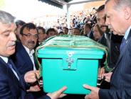 Abdullah Gül, babasının cenazesini Erdoğanla birlikte omuzladı!